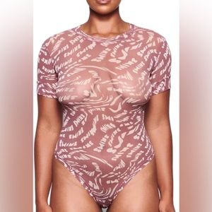 SKIMS Summer Mesh T Shirt Bodysuit Raspberry Swirl Size Medium